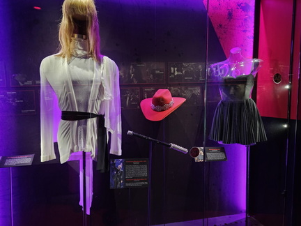 Rock-n-Roll HoF-061125